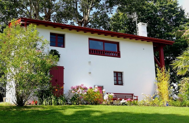 Exceptional view, 20 mn from beaches and best hikes