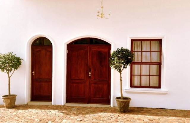 Executive Long-Stay Aparment Suites