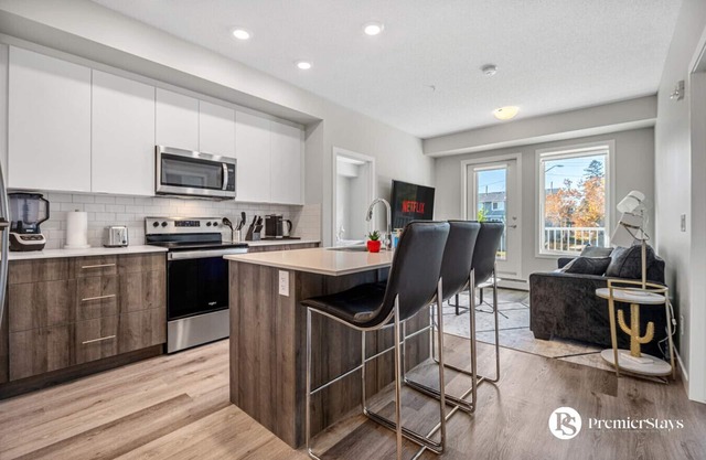 Executive Suite in Inglewood » 2BR » AC » Parking