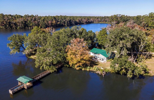 Experience Beautiful Lake Point!