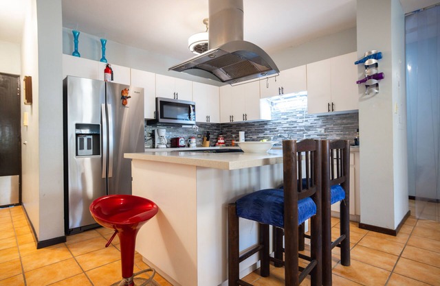 "Experience Coastal Living at Beach Court: Ideal Vacation Retreat!"