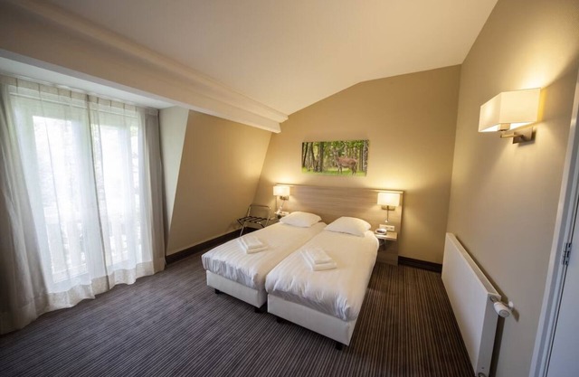 Explore the Dutch Outdoors Without Compromising Comfort! Free Parking, Dining!