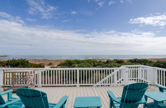 Exquisite 4000 sq ft Oceanfront Home
