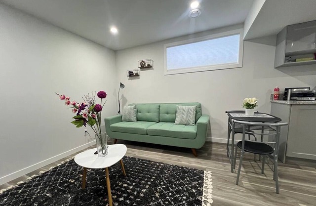Exquisite Guest Suite in Regina
