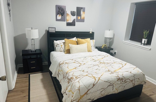 Exquisite private 1-bedroom apartment in delightful Newark with modern amenities