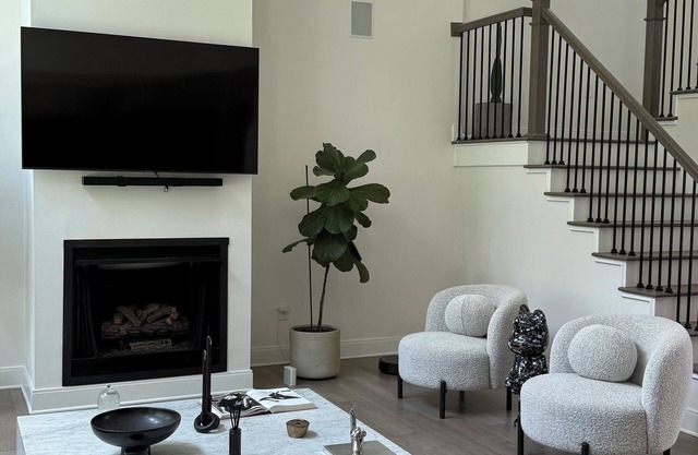 Exquisitely decorated Spacious 4-bedroom, Family Friendly traditional house