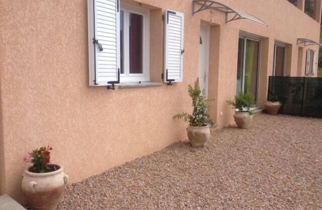 F3, ideally located between sea and mountain. Near Ajaccio and Porticcio
