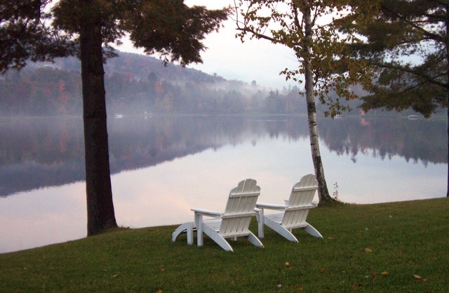 Fabulous All-Season Lakehouse, 600' Lakefront, Lake Eden Vermont