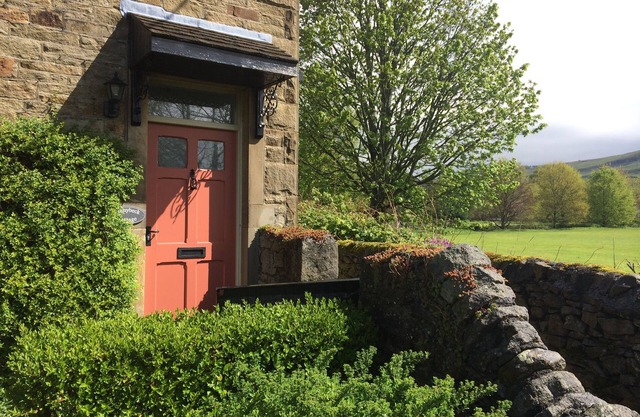 FABULOUS Dog friendly cottage, Sleeps 4, REVIEW, REVIEWS!