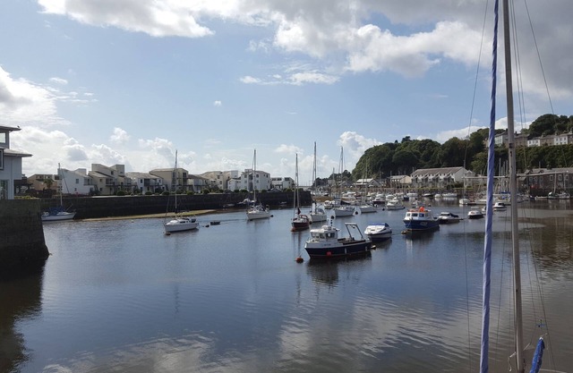 Fabulous Harbourside Apartment