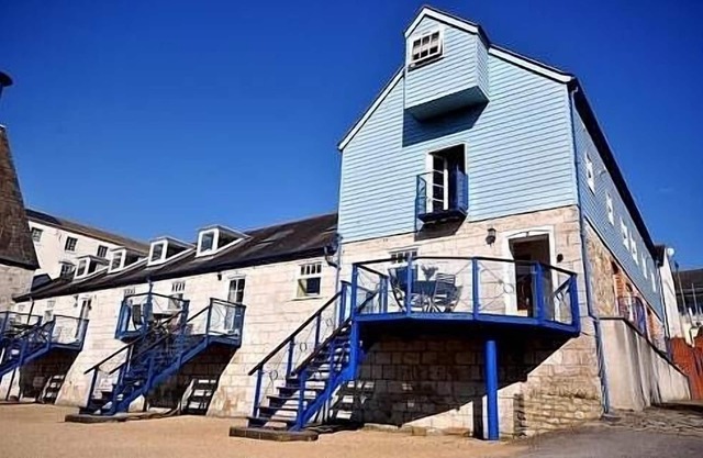 Fabulous House & Location! Just over the bridge to town and beach.