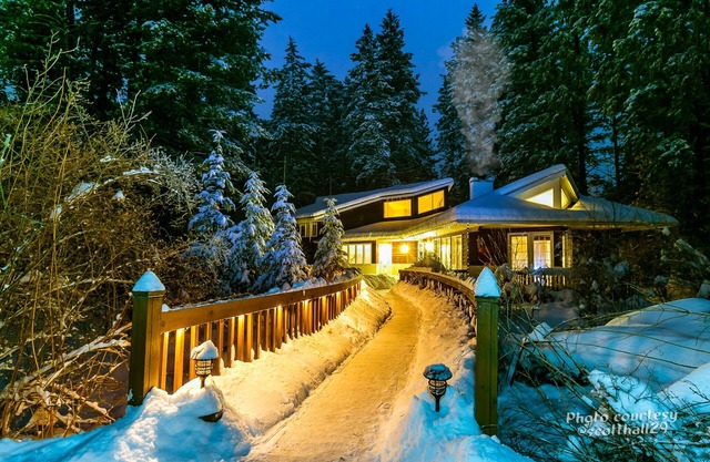 Fabulous Mountain Creek Retreat Near Flathead Lake, Montana