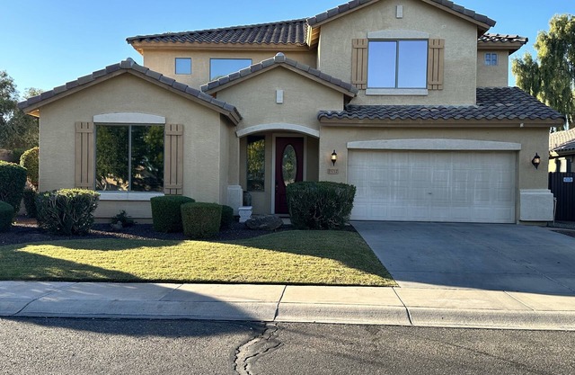 Fabulous Surprise Home With Pool