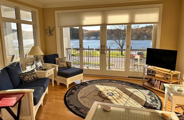 Fabulous Two-Bedroom Condo In The Heart Of Downtown Pentwater, Michigan