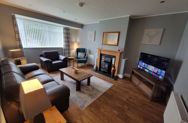 Fairfield bungalow, easy 15 min walk to Inverness centre, off road parking.