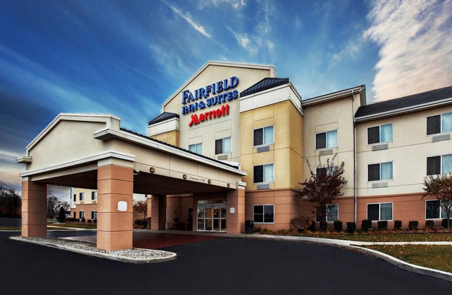 Fairfield Inn & Suites by Marriott Toledo North