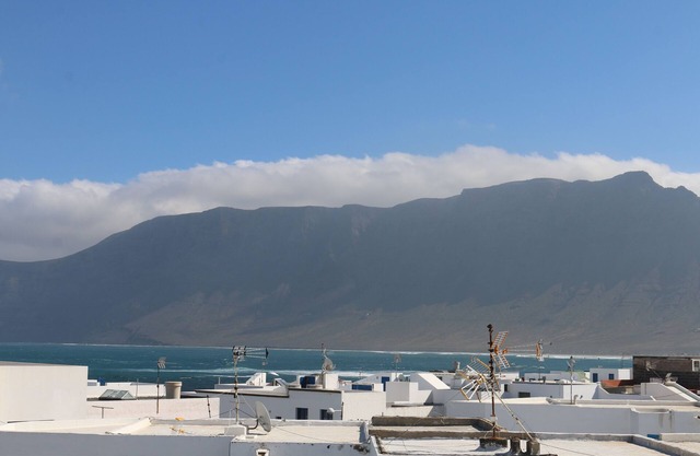 Famara Family House is an accommodation designed for sea lovers.