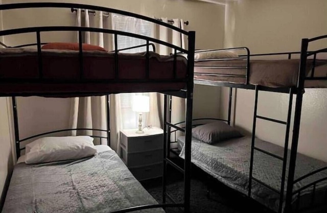 Family/Business Class,4 Bedroom