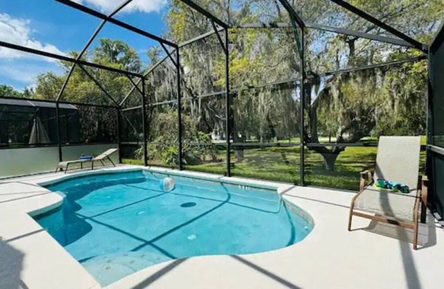Family Escape: Modern Villa with Private Pool & Epic Game Room near Disney.