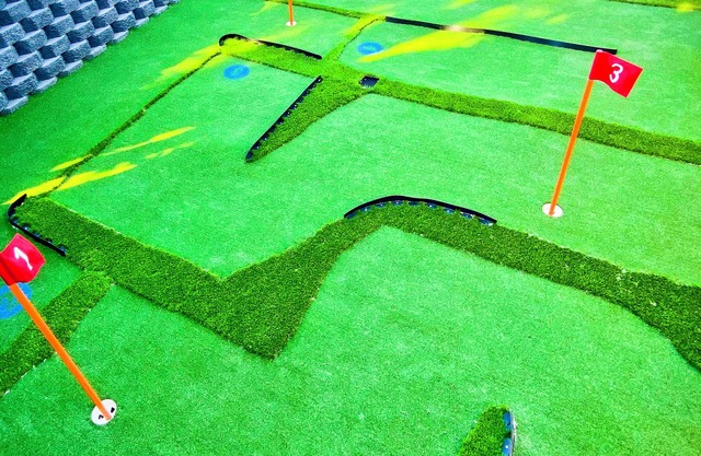 Family Fun Retreat in Aratula – Mini Golf, Games & More!
