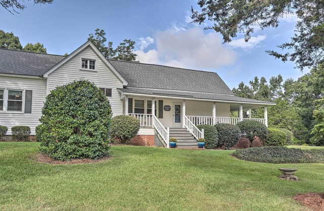 Family Home w/Fire Pit, 2 Mi to Lake Access