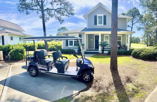 FAMILY-PERFECT, 2 golf carts, beach chairs,bikes, UPSTAIRS AC, NO PETS,