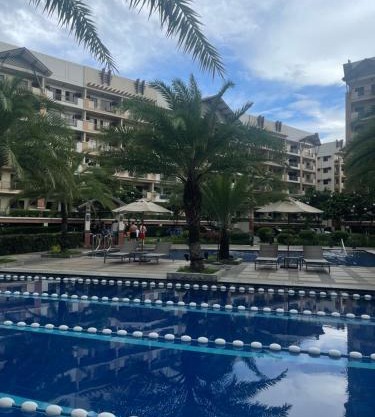 Family Suite w/Centralized AC nr Ayala Mall Feliz