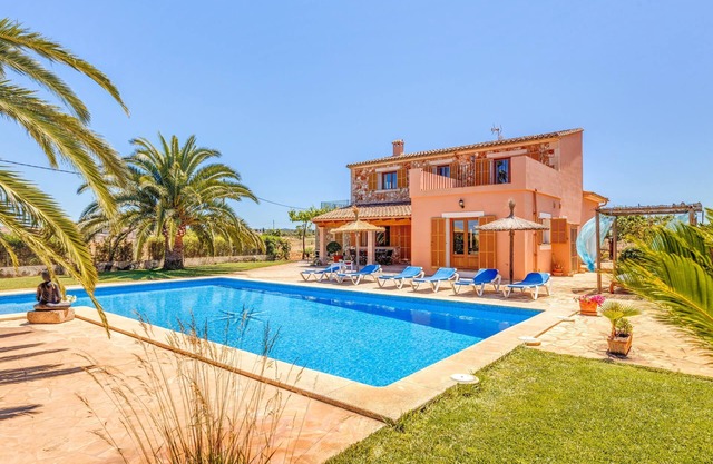 Fantastic Country House with Pool, Terraces, Garden, Air Conditioning & Wi-Fi