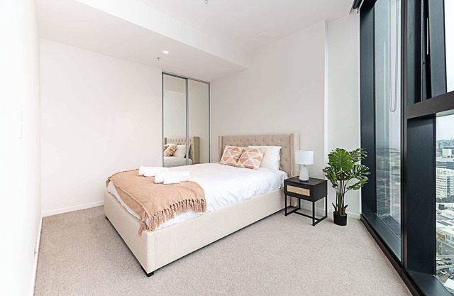 Fantastic Urban Oasis (2BR1B +View+WWS@GF)