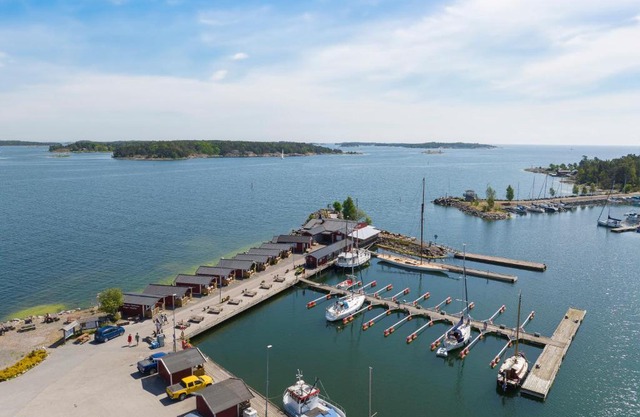 Femöre Marina