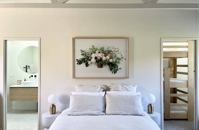 FIG HOUSE - Studio. Tennis Court