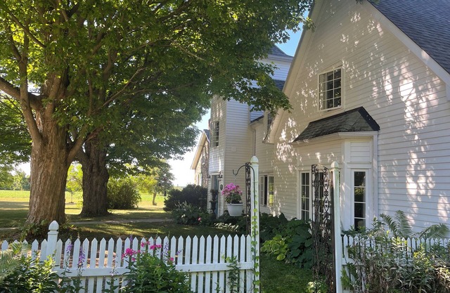 Finchstone Guest House, walk to St. Anne's Spa