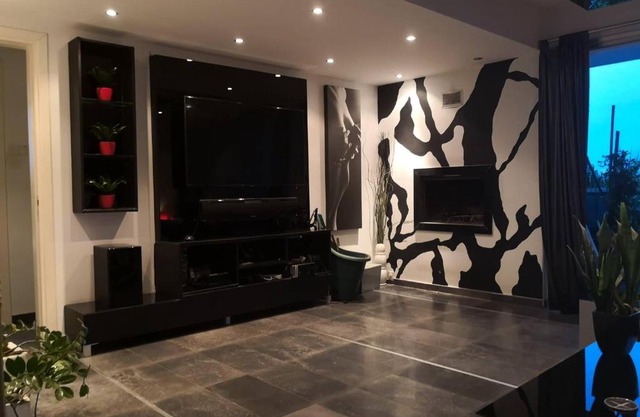 Fine Designed Flat 302