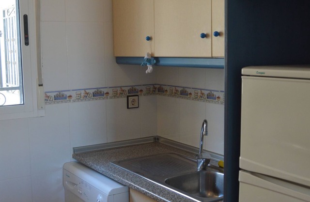 First floor 2 bed apartment, English Tv, WiFi ,Quiet Location, Shared Pool