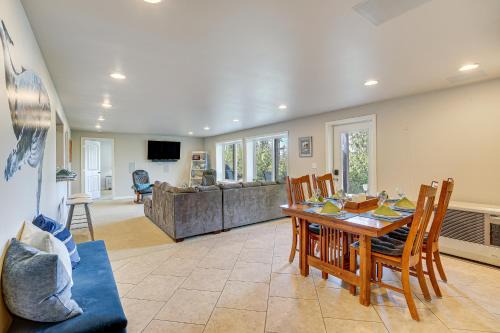 Fish and Hike Apartment with Pool Table in Ketchikan!