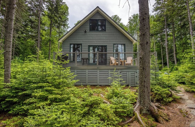 Five Pines - Private new home on Mooselookmeguntic Lake, with dock, beach, and kayaks!