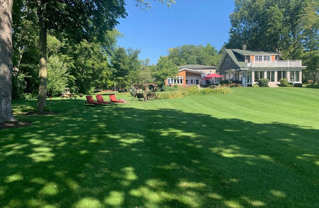 Five star resort on POWERS LAKE LAKEFRONT; SLEEPS 30+;