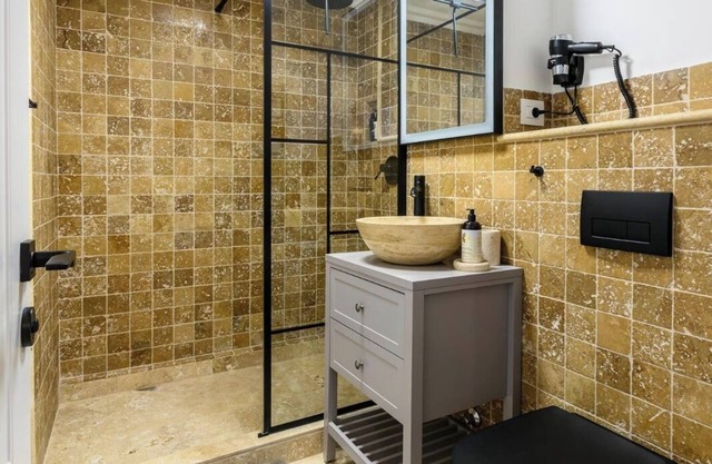 Five Stars Apartment