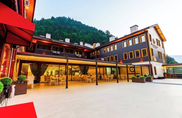Flora Uzungol Resort Hotel