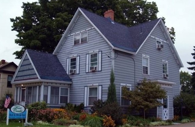 Four Creeks Bed & Breakfast