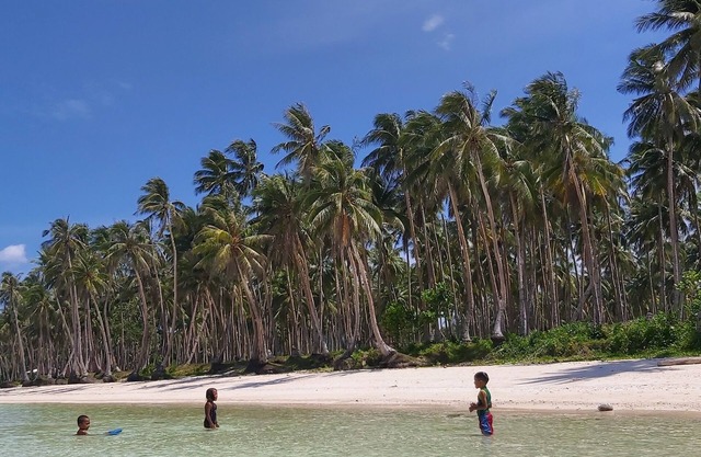 Free Breakfast and close tp most Landtour destination in Siargao