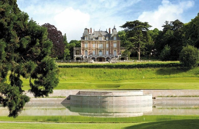 French Chateau rental outside Paris
