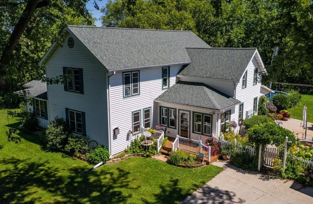 French Creek Retreat! Vintage modern luxury amidst a wildlife lover's paradise.