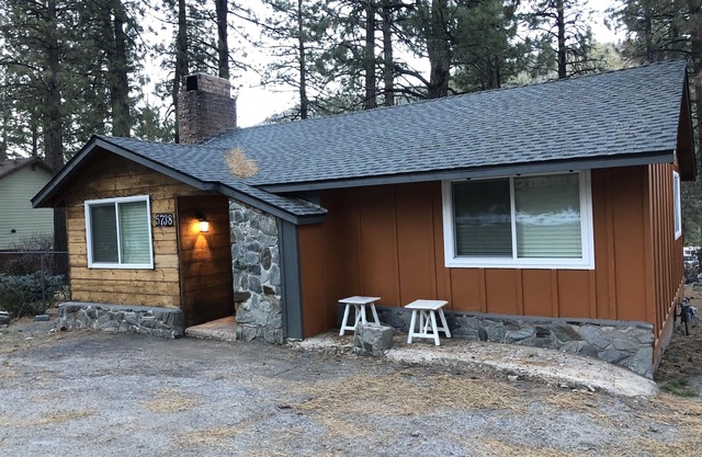 Fresh Air Cabin Hike Rest Refresh Sleeps 8