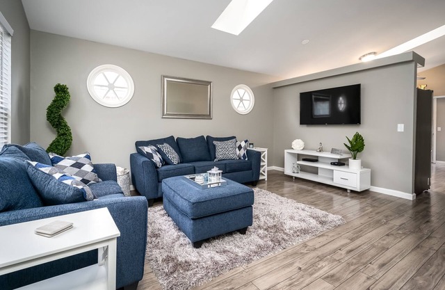 Fresh & Modern Home-Away-From-Home Near St Charles