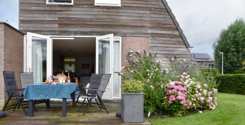 Fries Vakantiehuis, grote tuin, nabij het Pikmeer