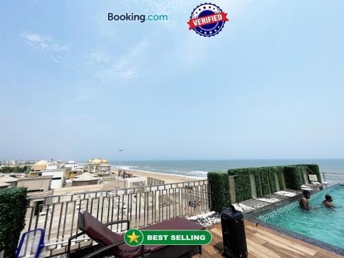 FRONT SEA VIEW ROOMS with-ROOF TOP SWIMMING POOL LUXUARY HOTEL THE BAY SUITES - PURI