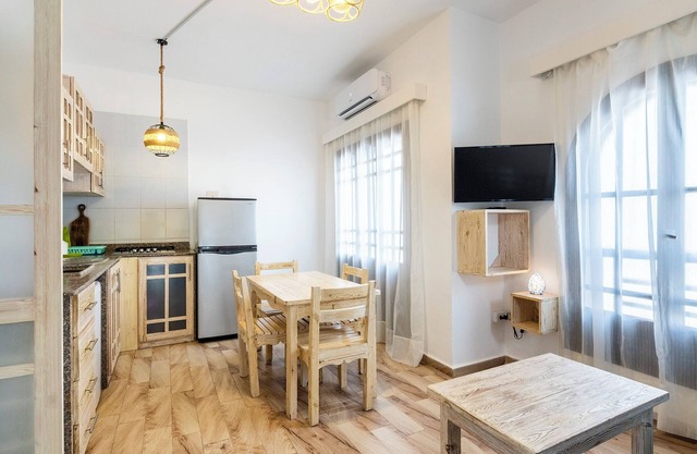Full-furnished spacious apartment with rooftop and sea view