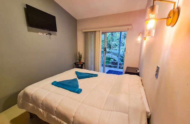 Full House With Jacuzzi 5 Minutes From the Beach