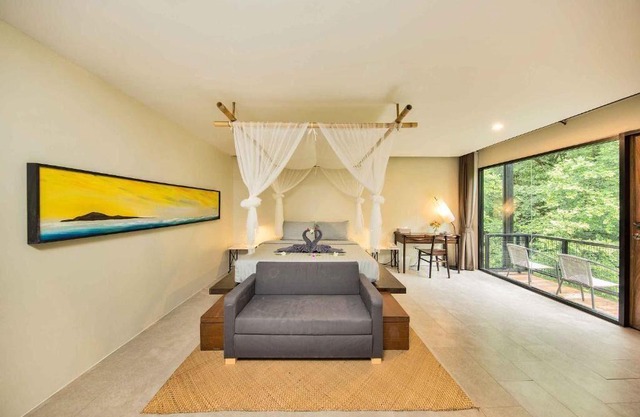 Full service Spa , The Myth by SriLanta with breakfast